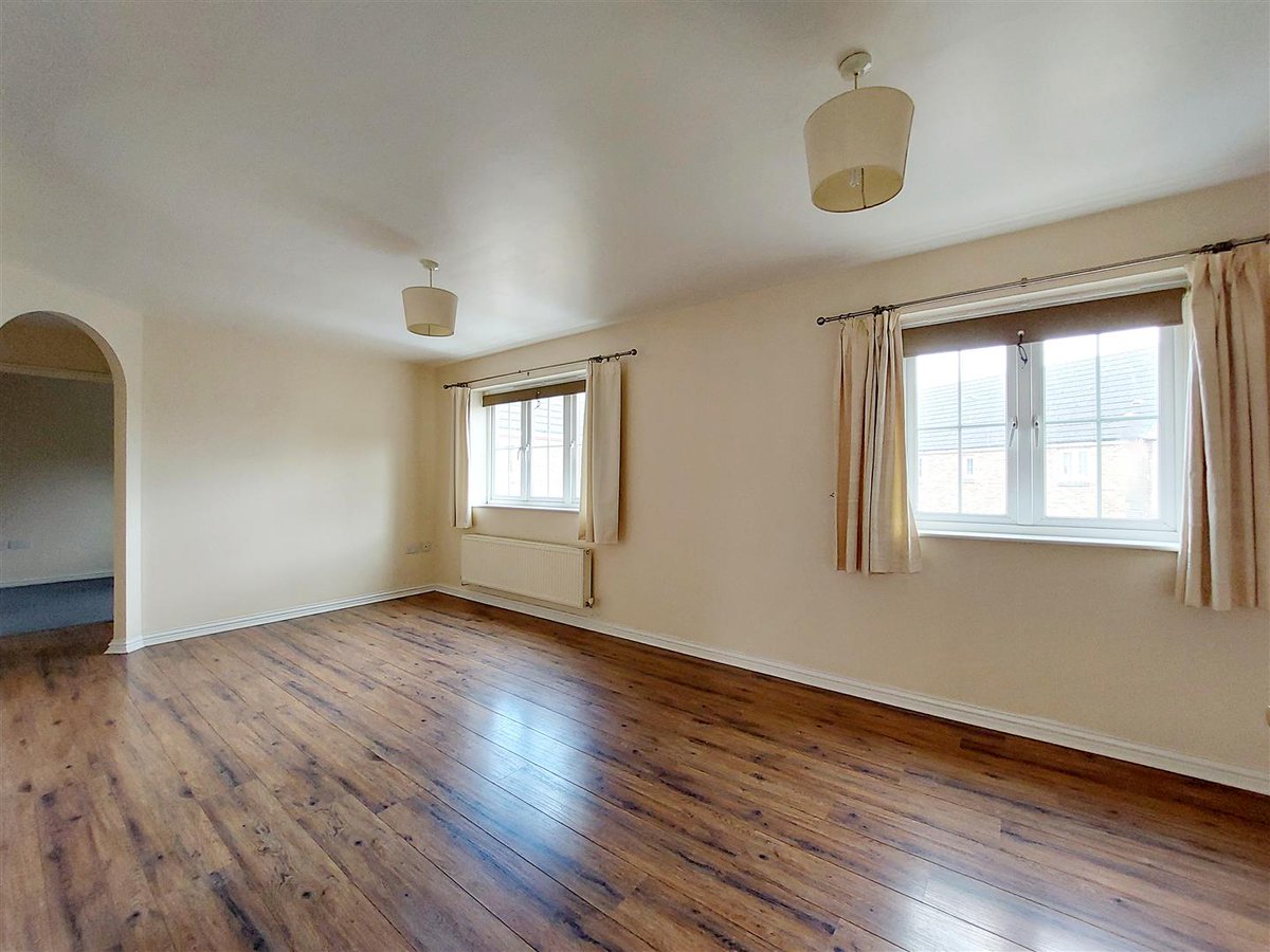 ⭐️NEW TO MARKET⭐️£123,000 ⭐️Glan Yr Afon, Gorseinon⭐️

🏠Coach House
🛏 1 Bedroom
🛁1 Bathroom 
🔷Garage 
🔷 Short walk to Gorseinon high street 

☎️01792 896868 for further information

dawsonsproperty.co.uk/property.php?i…