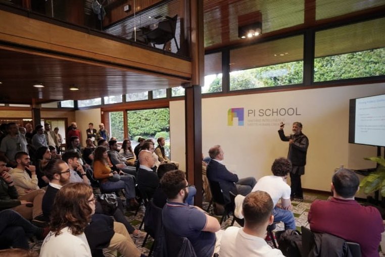 PiCampusRome's tweet photo. Excited to welcome Divesh Srivastava to Pi Campus! A huge thank you for your insightful talk on making #research both enjoyable and profitable. We can't wait to apply these valuable lessons! #pinetworking #AI #MT #startup https://t.co/oyS4qedzb3