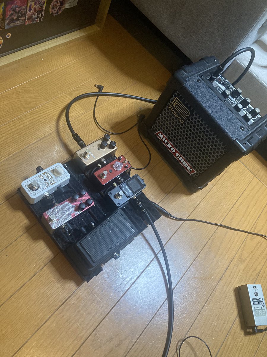 Abu_Fender_wolf's tweet photo. https://t.co/CVEpi0Mc4K

新曲！
DAWはiPhone garageband
歌はiPhoneのイヤホンマイク
ギターはfenderテレキャスとovationのスーパーシャロー
路上ライブ用の電池式アンプとミニボード！
#Roland #oneControl #tcelectronic #fender #ovation #jimdanrop #revol #ビクノシウ　#オリジナル https://t.co/Wen1fk3kbs