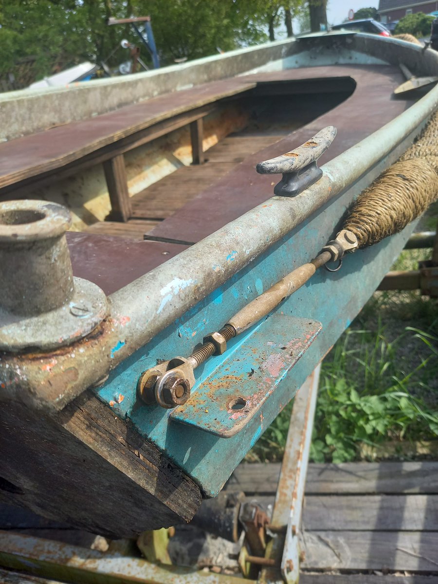 Koop een boot en ga lekker VAREN!

Sloep Speedboten en motoren 4 takt en 2 takt gratis bezorgd! link.marktplaats.nl/m1967156530?ut… via <a href="/marktplaats/">Marktplaats</a>