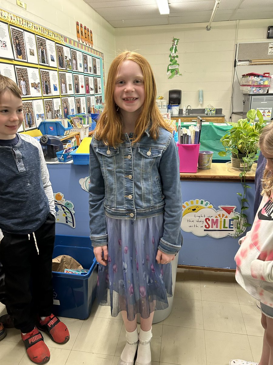 BruceBrucew10's tweet image. Ms. Yee and the second grade classes put on quite a performance today!  @PublicWalpole @oprschool