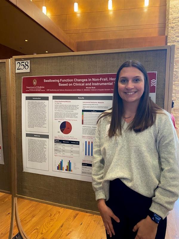 Congratulations to Nicole Butz, who presented her work at the Biology 152 Poster Symposium! Her research looked at how swallowing function changes in healthy older adults.