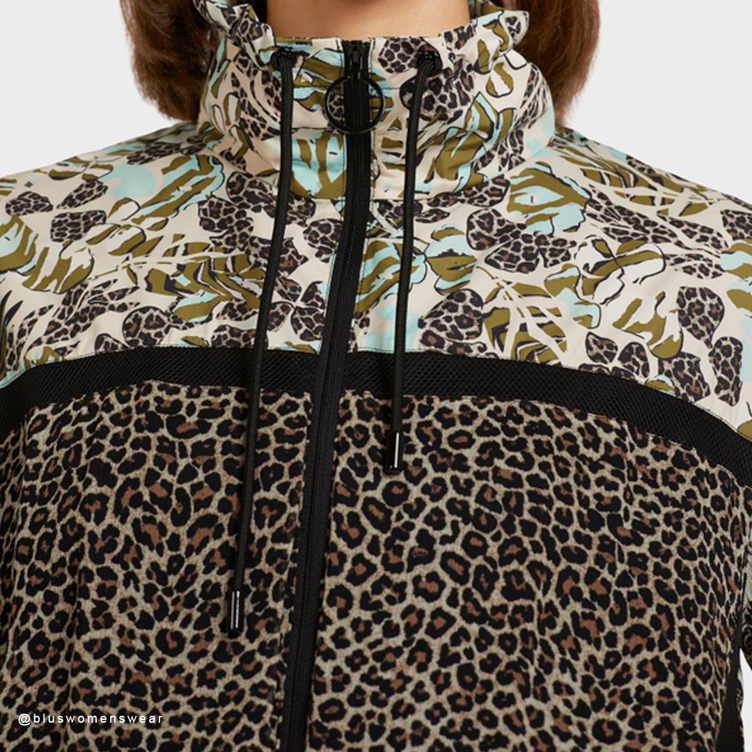 BlusWomensWear's tweet image. #MARCCAIN pattern-mix zip-up jacket - the perfect blend of style and functionality.
