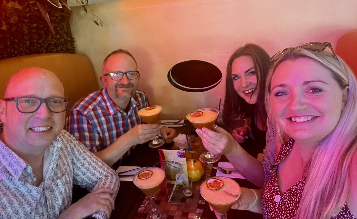 Conference done! Superb conference with lots of fantastic speakers..
Now for a few drinks and catch up with #teamEDACPS <a href="/NealAplin1/">Neal Aplin</a> <a href="/jonesyb999/">jonesy</a> #advancedpractice #rcem