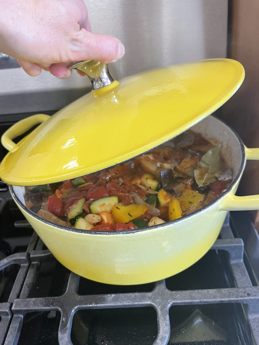 Europe food week we tried ratatouille, perogies and shortbread. #HFC3E <a href="/Churchill_HWDSB/">Sir Winston Churchill SS</a> #mmm #ratatouille #shortbread