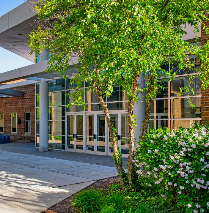 MWUSFS's tweet image. With Finals wrapping up, congratulations to everyone that made it!

The Financial Aid office will be open to answer any of your questions and we will still be posting any student financial news throughout the summer! DM us with any questions you might have! ☀️🥳