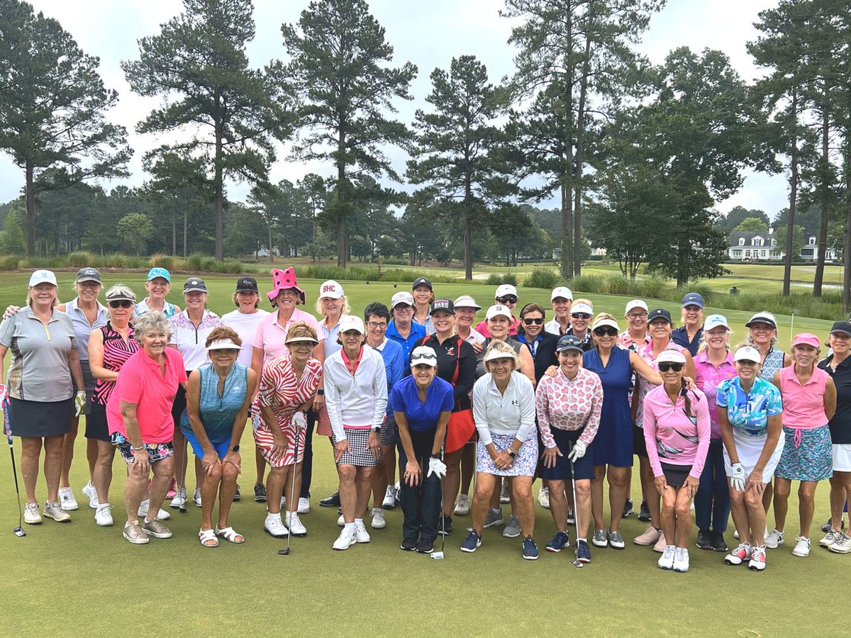 BerkeleyHall_SC's tweet image. The Ladies of BHC Vegas Scramble Closing Day! {thanks to Kieran for sharing this great photo!} #golf #BerkeleyExperience