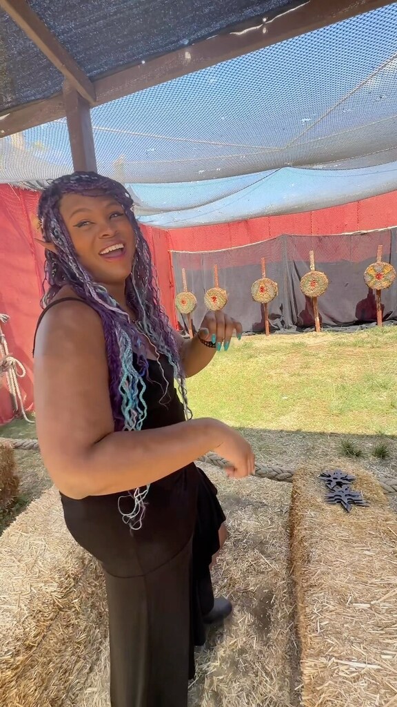 More Ren Faire fun. I’m so glad I have partners who cheer me on while doing silky shit like this. Whenever I’d ask my ex about Ren Faire, he’d say it was stupid and silly. As I get older my appreciation for silliness grows. Our world is serious enough. L… ift.tt/HpMUSfv