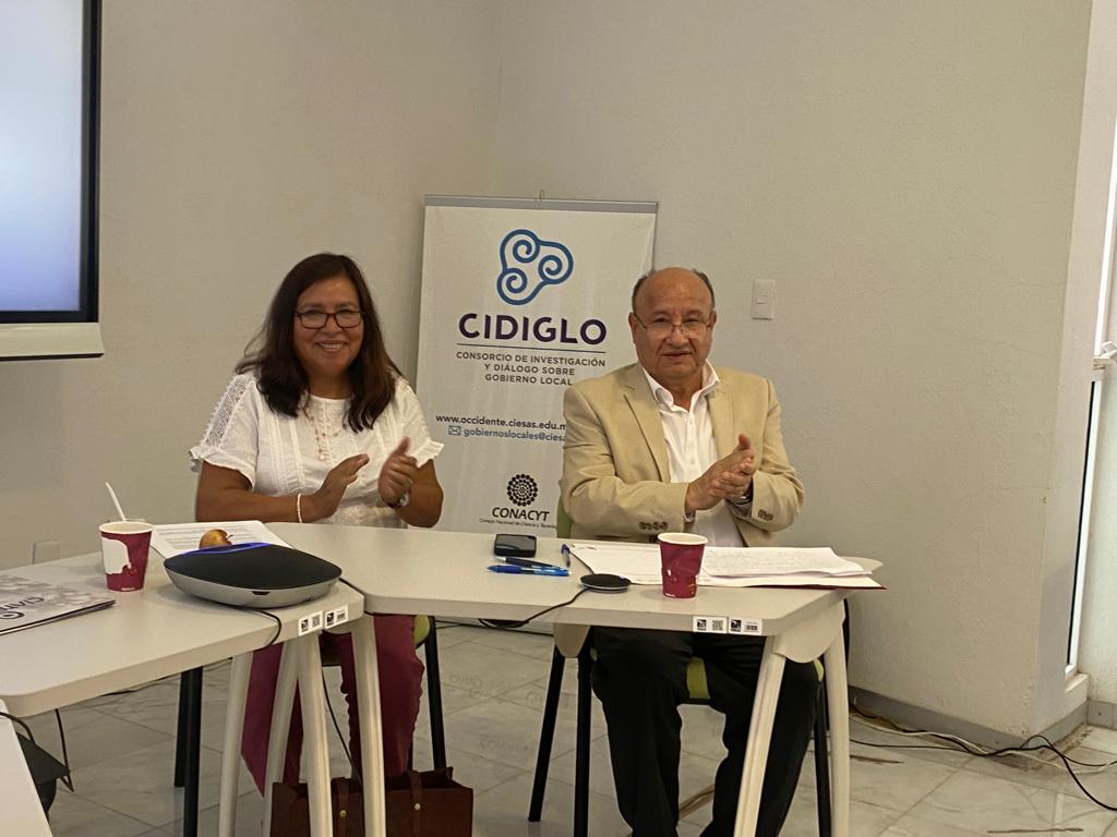 CIATEJ's tweet photo. #Enterate  El día de ayer en las instalaciones del @cidiglo ,  el @ciesas   y el #CIATEJ han firmado un convenio de colaboración para el uso compartido de instalaciones🤝. Sin duda,  Esta alianza fortalecerá a ambos Centros Públicos de Investigación. https://t.co/TcuOMyKDln