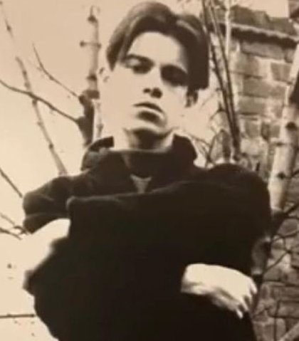 Remembering #MartinDuffy on what would have been his 56th birthday. A much loved brother (and son, dad and friend), missed for his quirky humour, great company, and a shared love of #AstonVilla and much music ❤️ A long five months gone #Felt #PrimalScream