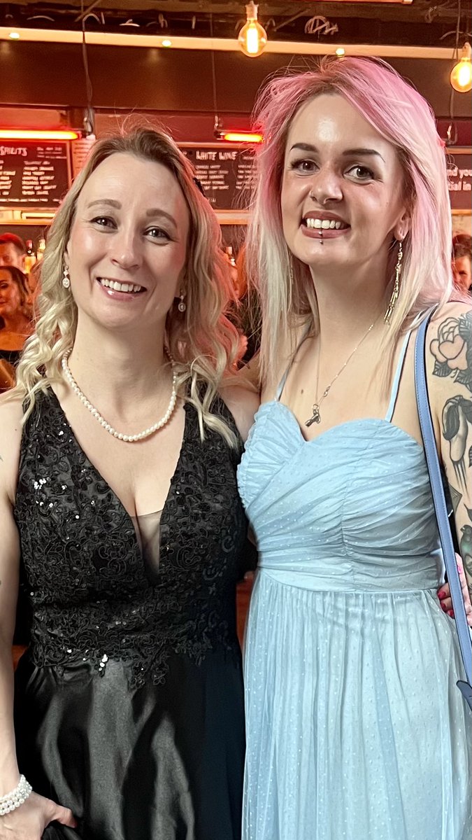 Can’t help but massively grin meeting this amazing woman. To say I fangirled is an understatement @JoanneMCrompton #WomenInRailAwards @WomeninRail