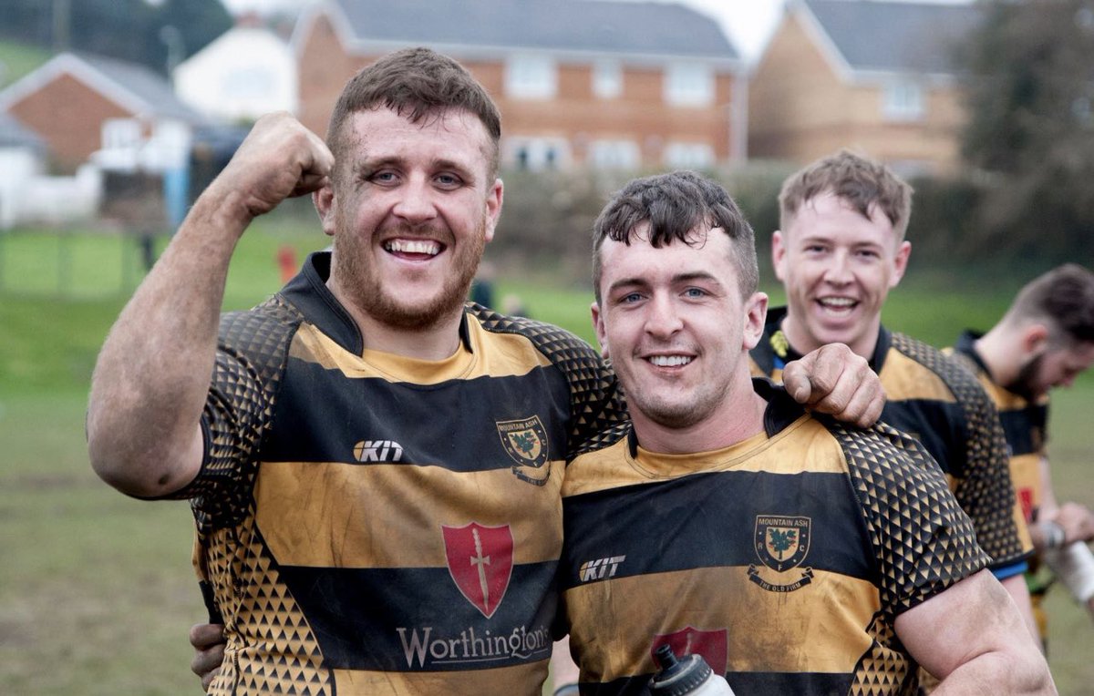 Just want to congratulate my best mate <a href="/Rossdav_9/">Ross Davies</a> on receiving his club cap this coming Saturday been through together since under 10 to seniors been through an ACL each but made it to the 200 club congrats my brother your an absolute warrior and full deserve all the accolades 👏