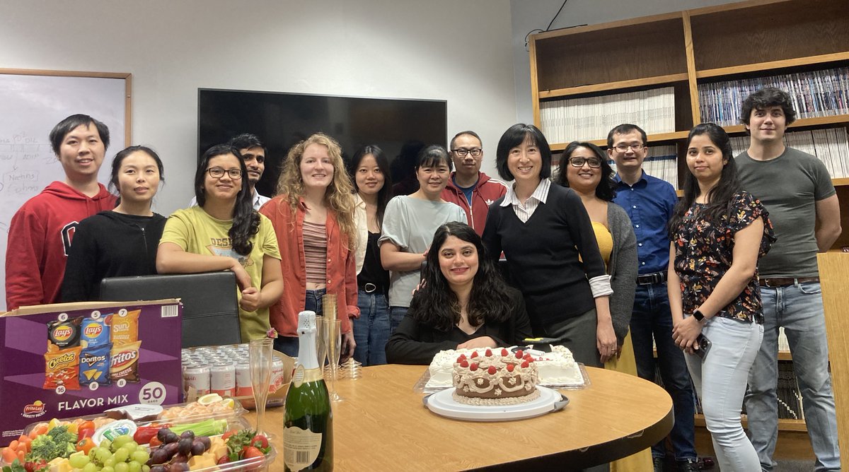 EChenLab's tweet image. Amrita successfully passed her PhD thesis defense! Congratulations, Dr. Gokhale!!!