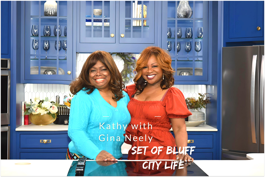 HeartlandFwd's tweet photo. It's exactly on-the-ground experiences like this that make us so proud @HrtlandConnect to support the critical work of our #AmericanConnectionCorps fellows to close the #DigitalDivide. Thank you @WMCActionNews5 &amp; @realginaneely for covering this inspirational story #BluffCityLife https://t.co/rEF0pGWH9p