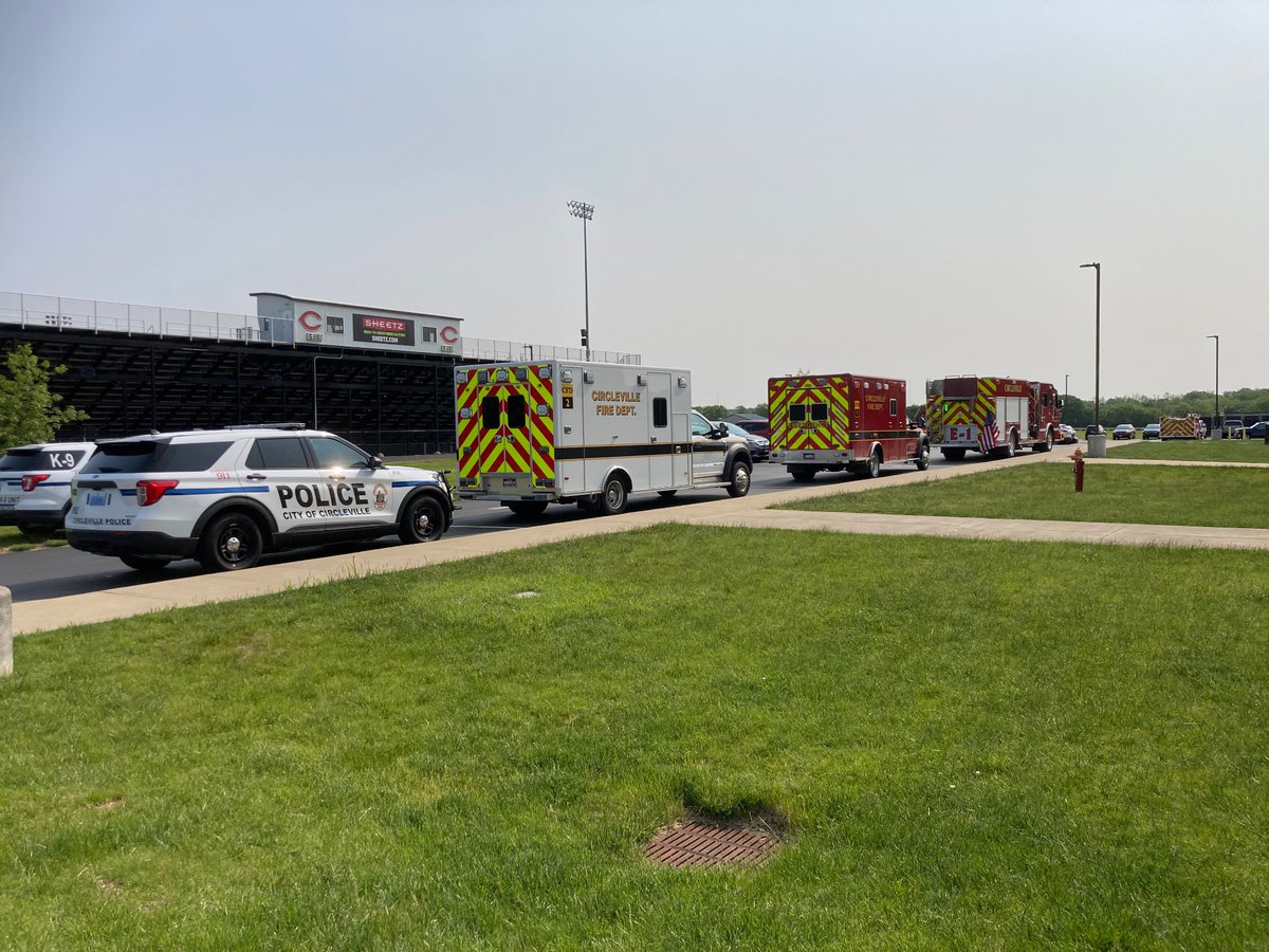 mary_hampp's tweet photo. @circlevillecms
 We had such great community support for Career Day with well over 40 speakers showing up for kids! Here are #Igel, the police and fire and Mayor McIlroy! https://t.co/vUHEWJgPsq