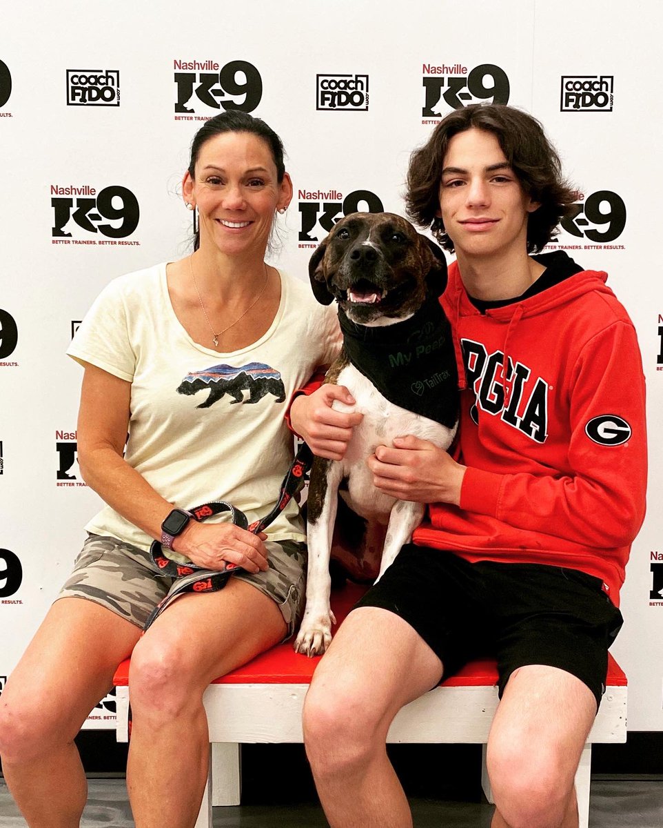 Congratulations, Izzie! You graduated!! 

#pitmix #dogtraining #nashville #nashvilledogtraining  #obedience #nashvilledogtrainer #positivereinforcement #clickertraining #agility #behavior #bettertrainers #betterresults #NashvilleK9