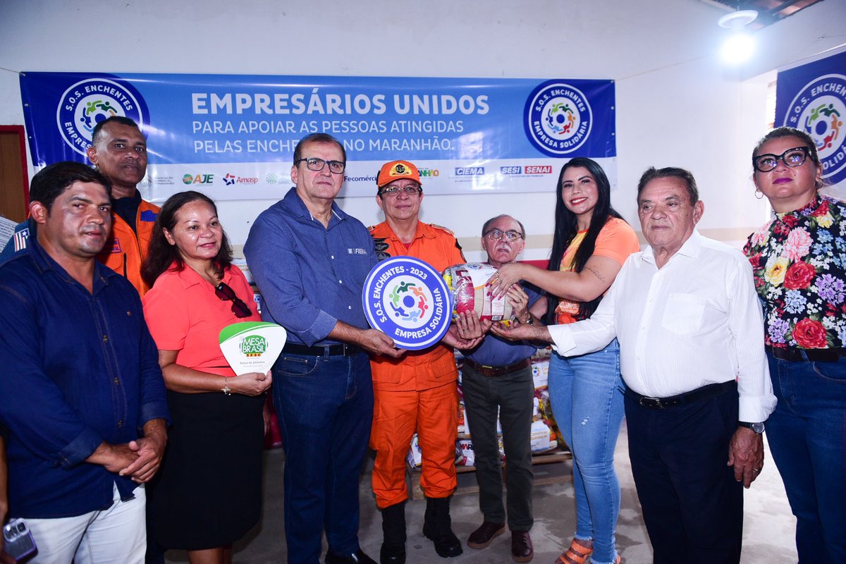 carlosbrandaoma's tweet photo. Em mais uma ação humanitária, nosso Corpo de Bombeiros realizou a entrega de cestas básicas para comunidades ribeirinhas atingidas pelas enchentes em Presidente Juscelino. A iniciativa contou com a parceria da Fiema, por meio do projeto SOS Enchentes - Empresa Solidária. https://t.co/Bzfs1ysuG3
