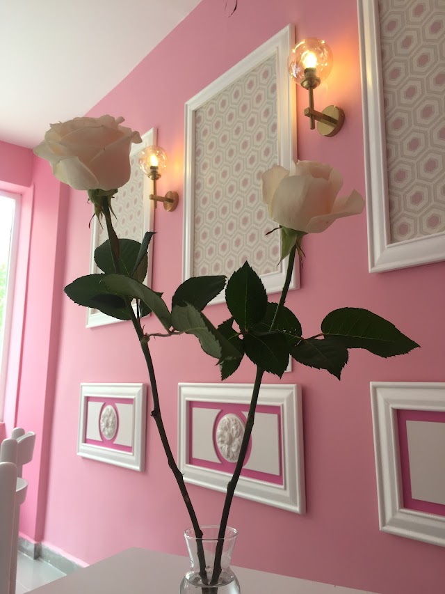 Random Bakery tweet media