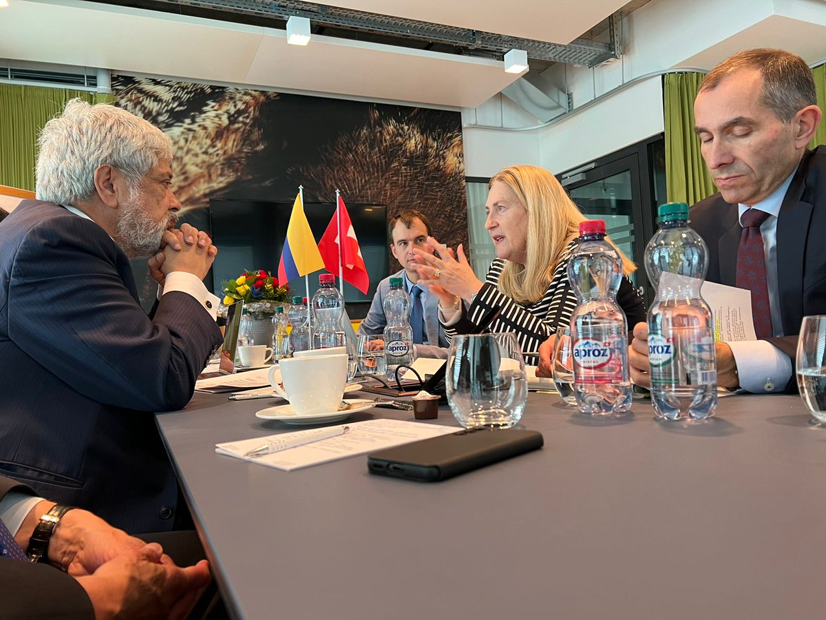 Continúa la agenda de trabajo en Europa con el fin de buscar aliados internacionales que nos permitan poner en marcha las políticas de comercio, reindustrialización y turismo. En Suiza 🇨🇭 nos reunimos con la Secretaria de Estado de Asuntos Económicos,  Helene Budliger.👇