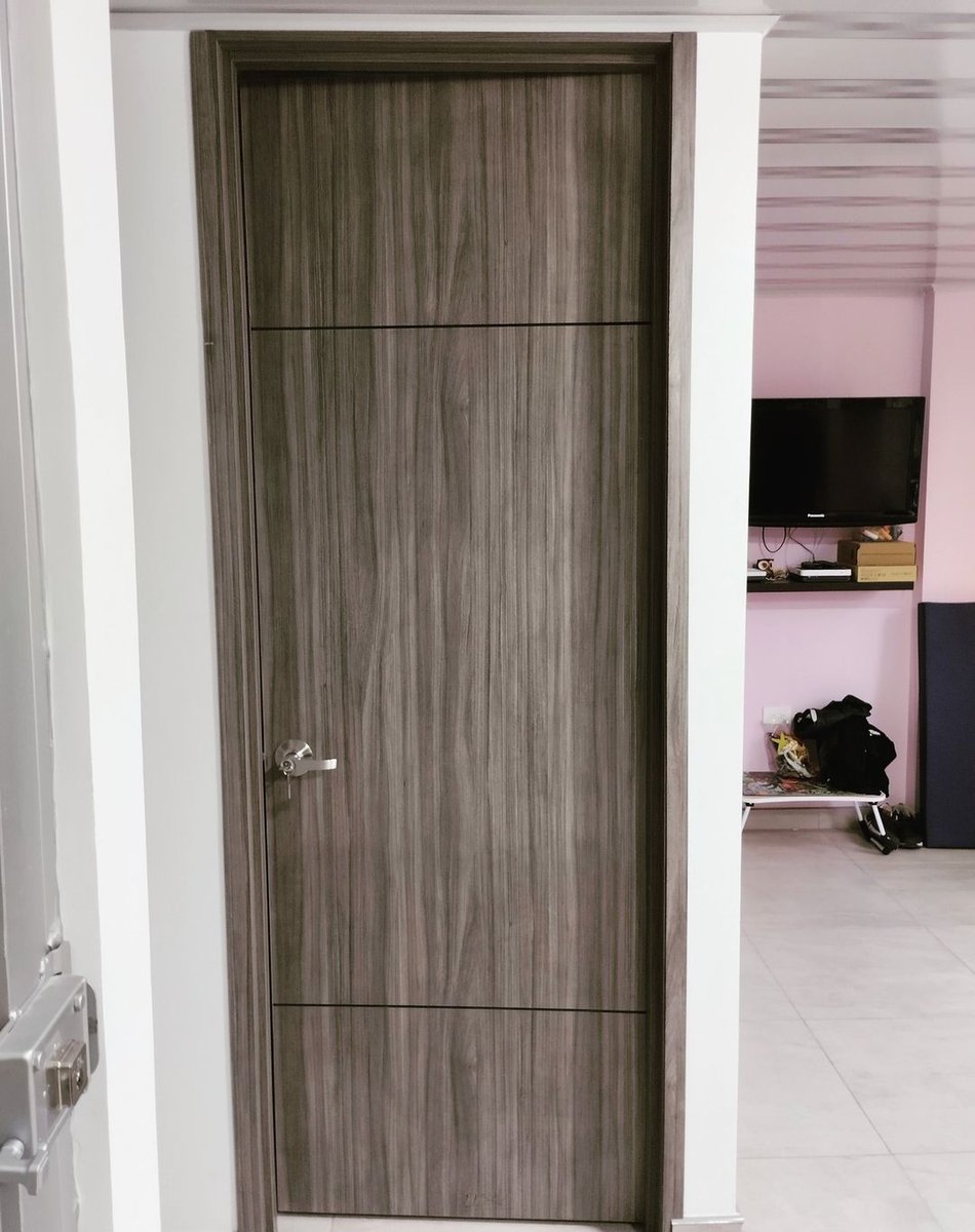 MaderPremium's tweet photo. Puerta con marco en en primacor Tambo , biselado con dos líneas para un estilo sencillo , pero moderno.

#primadera #maderareciclada♻️ #estilosencillo #decoratuhogar https://t.co/mRnXAc2Kfd