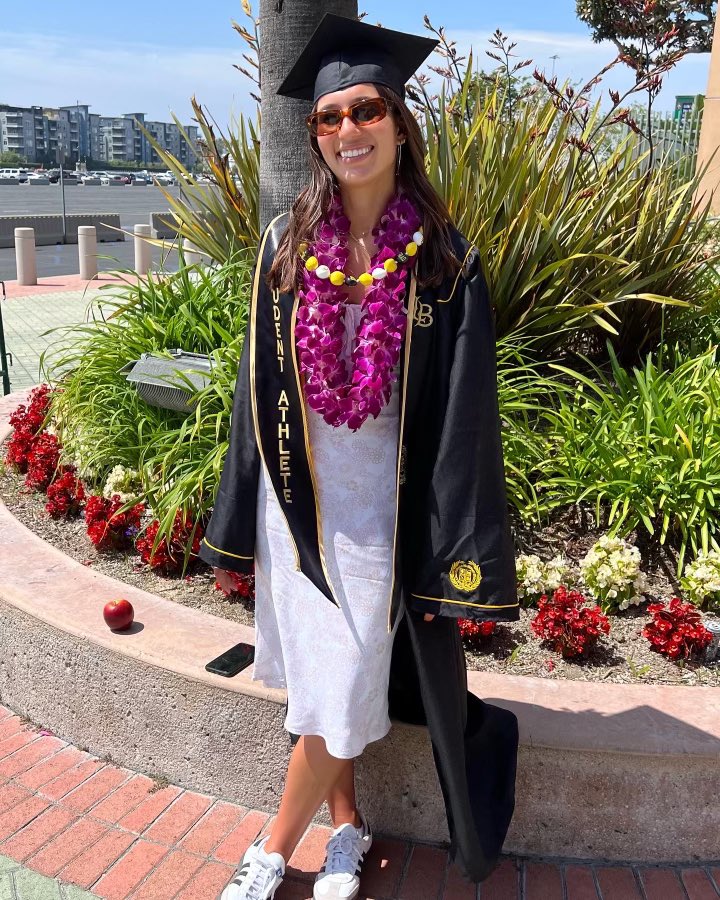 Congratulations to our three graduates Emily Mattoon, Sydney Stevens and Savannah Lyons 🎓 We wish you the best of luck and can’t wait to see what you accomplish 🤩 #GoBeach