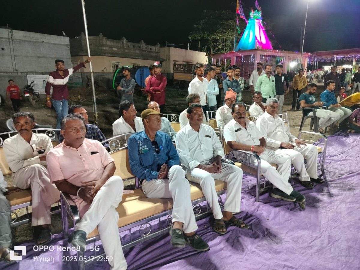 DevabhaiMalam's tweet image. માંગરોળ તાલુકાના લંબોરા ગામ સમસ્ત રામદેવજી મહારાજની નૂતન મૂર્તિ પ્રાણપ્રતિષ્ઠા મહોત્સવ પ્રસંગે  માંગરોળ માળીયા મત વિસ્તારના ધારાસભ્ય શ્રી ભગવાનજીભાઈ કરગઠીયા અને આગેવાનો સાથે હાજરી આપી.
#lambora #mangrol #ramdevpir @DevabhaiMalam