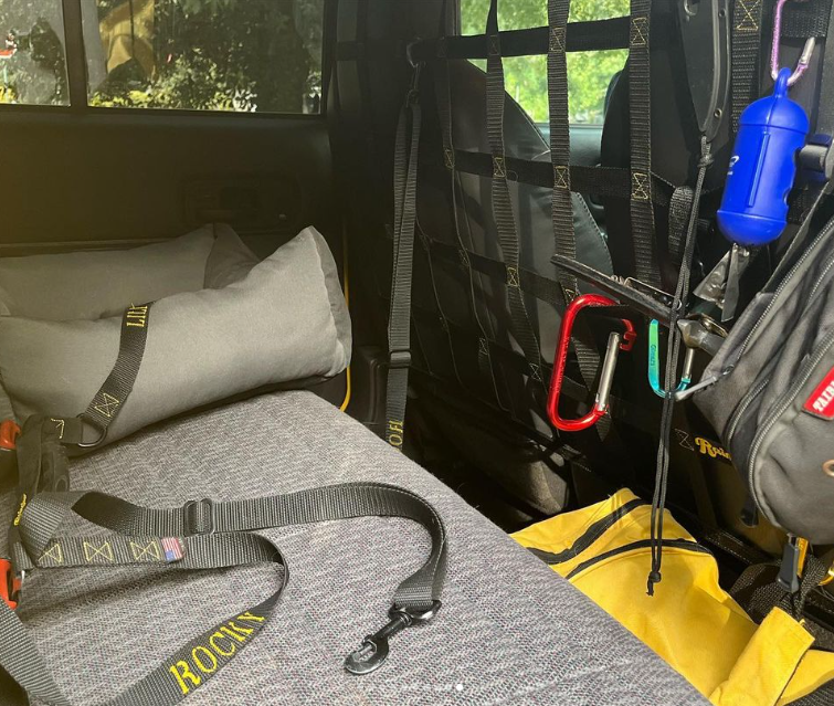 RainglerNets's tweet photo. Not only are Raingler Nets built tough, but they can also be built CUSTOM! Match your material color &amp; stitching to your ride's interior, choose different material types, add on extra straps &amp; more! You can also customize all of our dog products. 
#barriernets #customnets https://t.co/NwslYOwb8Q
