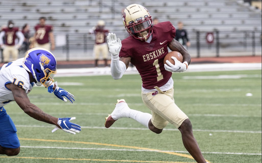 After a great conversation with @drewengels im proud to say i have received an offer from Erskine College @FleetFB @ClayboCoach @Buggsnow @JourneyanFuture @DOORANTFOOTBALL