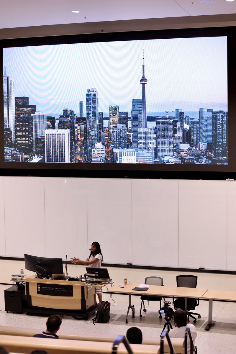 Yesterday I had the honour of delivering a keynote at the EdTech workshop at the University of Toronto. 
Key message - 'Take the Cognitive Load Off because that is one of the best ways for us educators to show that WE CARE!'
@fase_eto @UofT @OISEUofT @SteveJoordens
#cognitiveload