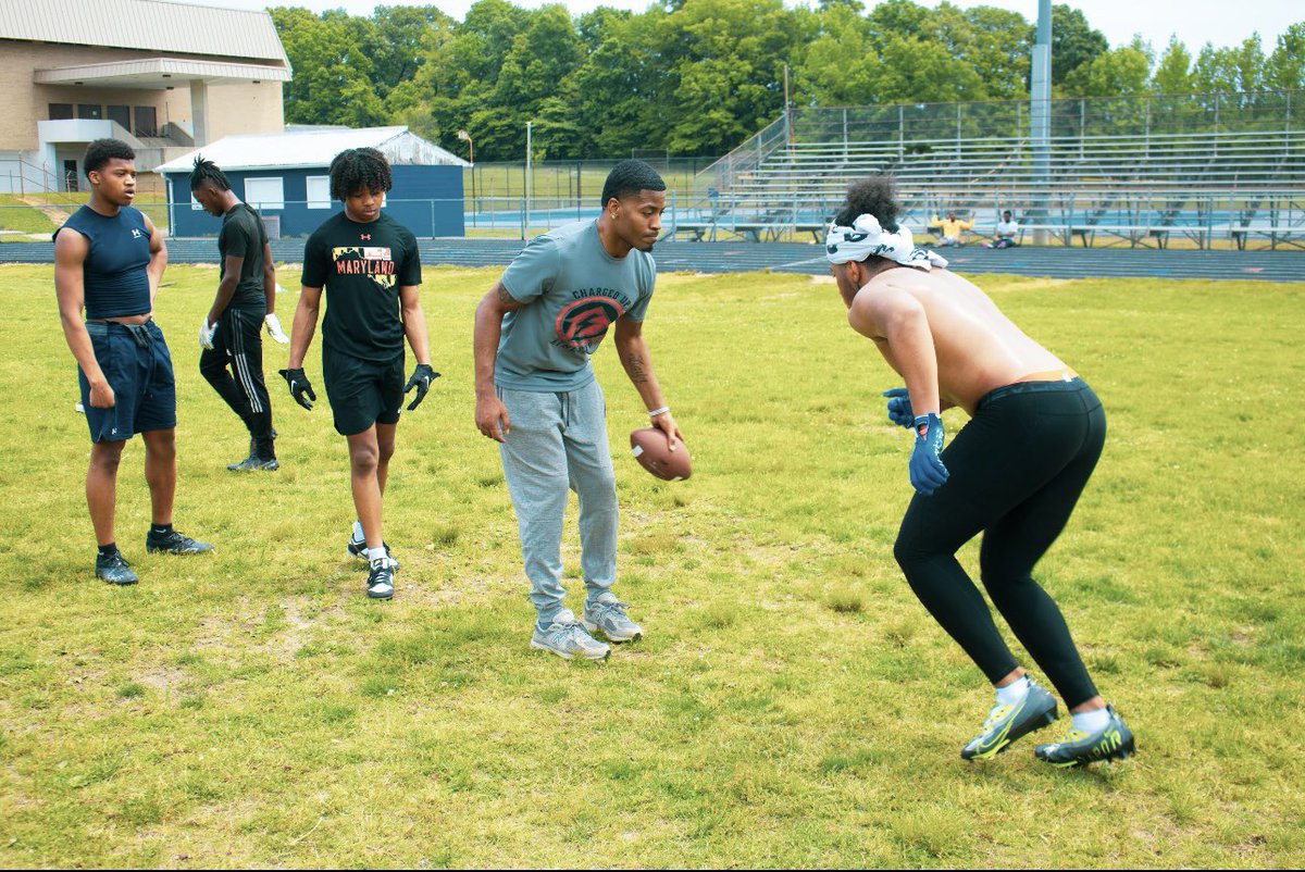 certifiedreese_'s tweet photo. 6’2 220 RB, finished wit 3.33 GPA this semester, currently in the transfer portal(4 years of eligibility left). All I need is one opportunity, camps, workouts, it’s whatever. 301-549-9904 https://t.co/9hcLWVrTBh