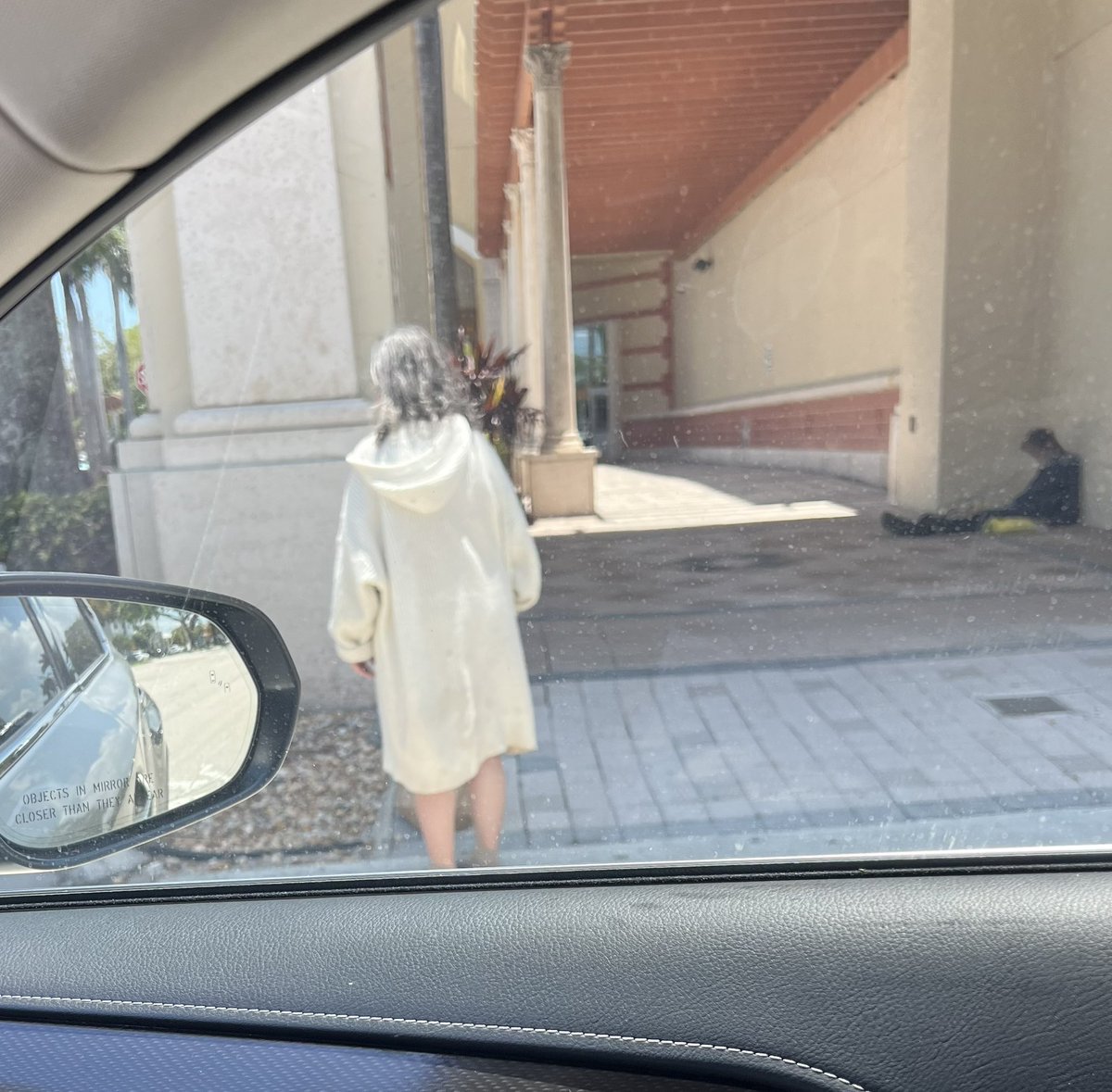 abbie_appel's tweet image. Everyday, still getting worse
Right outside our Publix! This is what happens when the mayor doesn’t care @Publix #homeless #drugabuse #uncontested @ScottSingerUSA