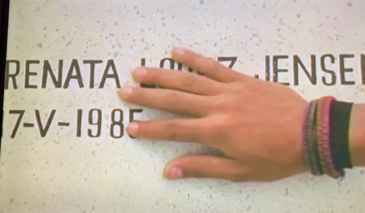 BebeTomorrow's tweet image. Ayer habría cumplido 38 años Renata López Jensen si @ponchohd no le hubiera quitado la vida en la terminal de autobuses cuando huía con Ulises. #QEPD