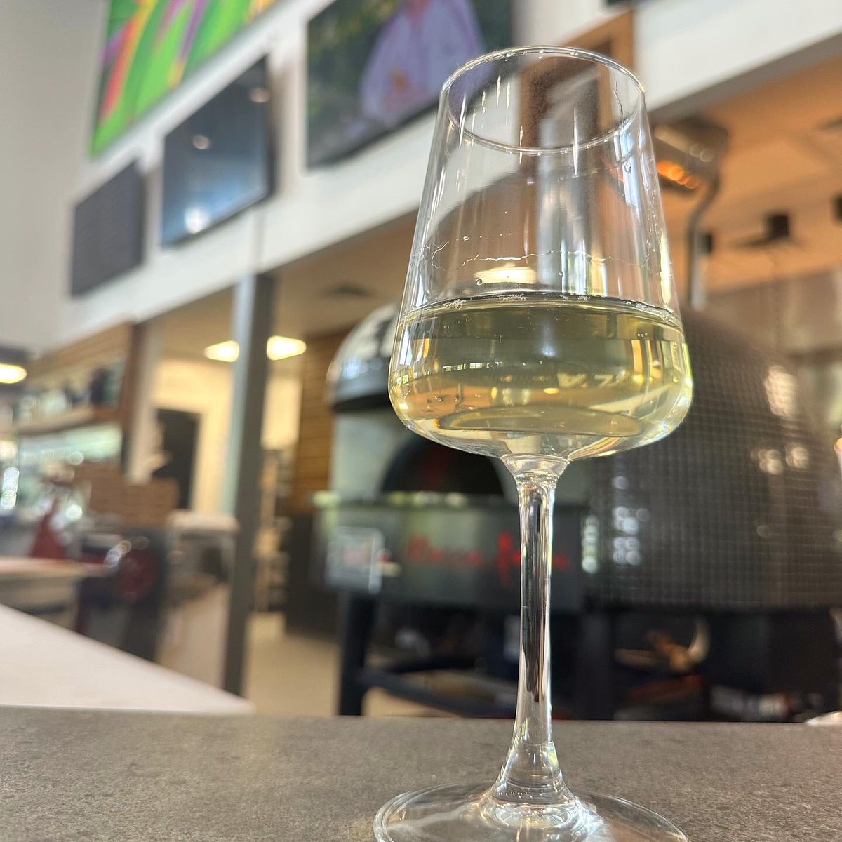 IT’S THE PERFECT DAY TO SET YOUR “OUT OF OFFICE” & DRINK IN #HAPPYHOUR AT MELA KITCHEN 

🗓️TUESDAY-THURSDAY 2-6PM
☀️INDOOR & OUTDOOR SEATING

💫 NEW RELEASE APPLE-AT-CHA WHITE WINE & NEW MENU SELECTIONS

#gettysburgoutlets #gettysburg #melakitchen #wine #hardcider #outlets