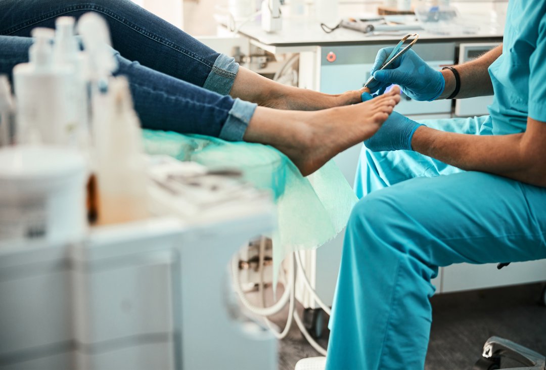 PodiatryGroupNJ's tweet photo. Your feet deserve the best! Our experienced podiatrists specialize in addressing all kinds of foot issues, from corns and calluses to ingrown toenails. Trust us to keep your feet happy and healthy! Our number is 732-994-5333. https://t.co/qfYF8dlz2e https://t.co/5oSFd3mWMl