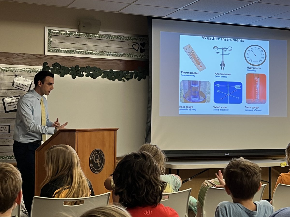 ErikLindemann_'s tweet photo. Thank you @MrsEmilyMaker for inviting @ajukloWPXI to share his practice &amp; inspire our third grade meteorologists @OsborneElem https://t.co/T1B9KgpQ66