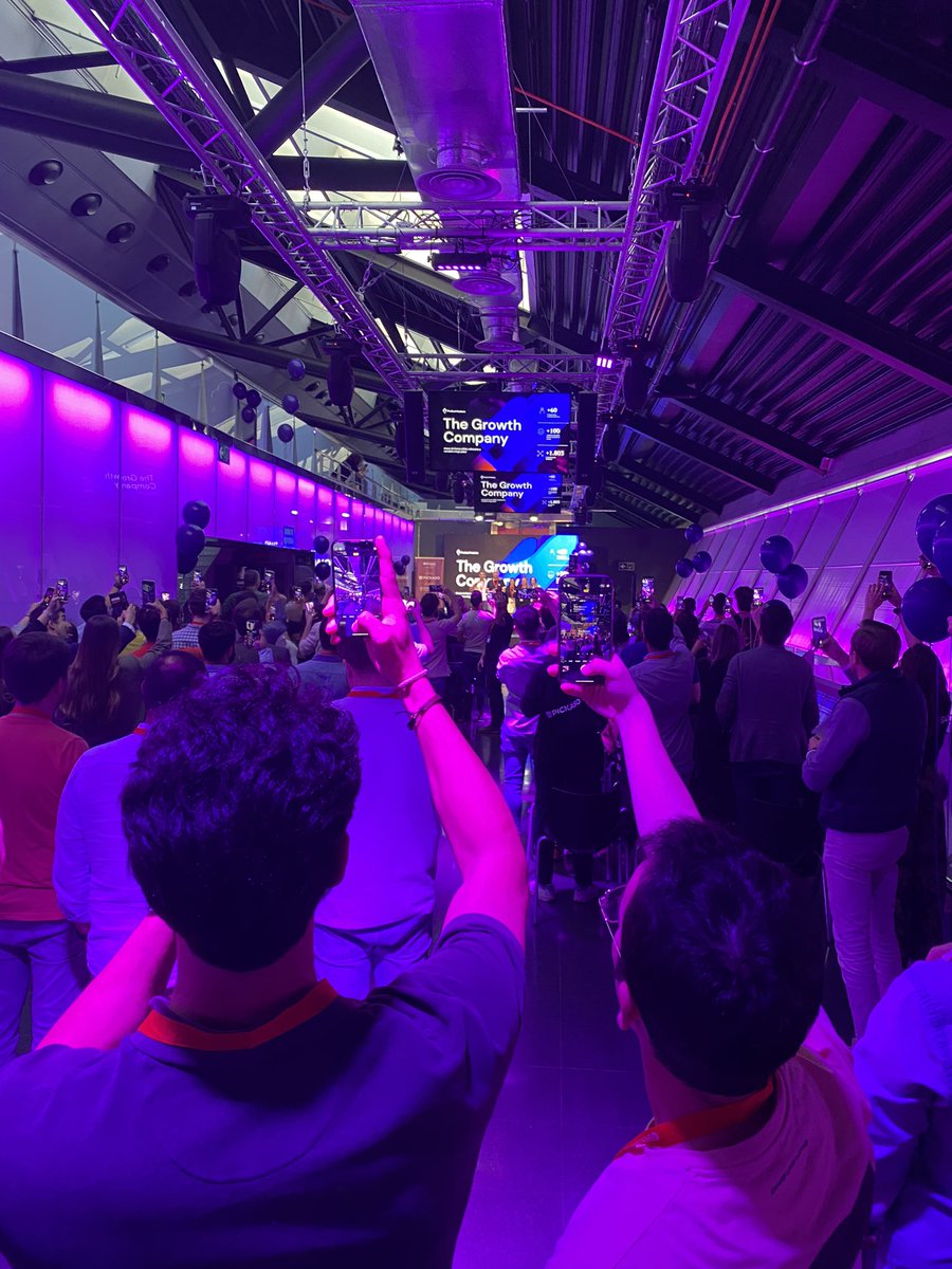 pirlango's tweet photo. Empieza  #ORGANICParty con @luisdiazdeldedo https://t.co/P8tdoJhj4v