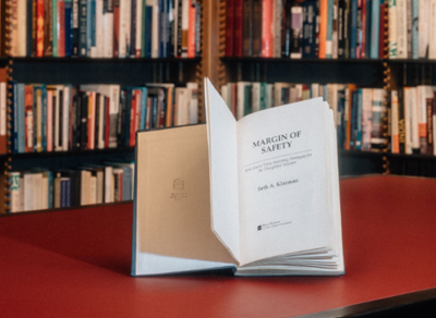 GoldenTreeWPLLC's tweet photo. Libraries take special precautions with an out-of-print publication by fund manager Seth Klarman;  ‘I compare it to jewelry or a Rolex watch’ https://t.co/0PNq5mmNTf https://t.co/KsnR0JLS77