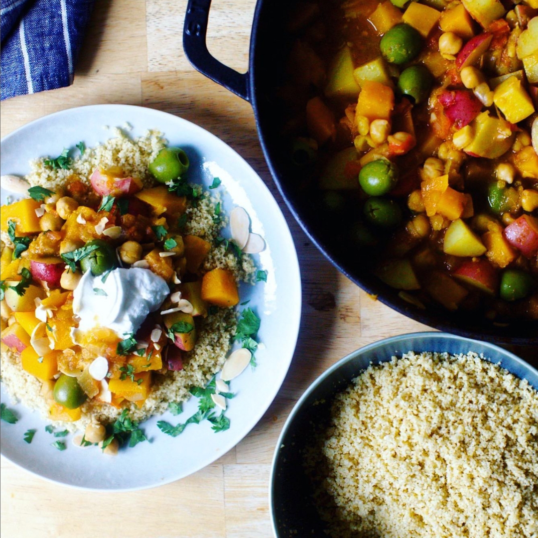 BalancedBushel's tweet photo. Squash and Chickpea Moroccan Stew? Yes, please! We stumbled upon this vegetarian, vegetable-full stew at #smittenkitchen … needless to say, we are smitten. 
.
Recipe: https://t.co/s5egrwTuki
.
#smittenkitchen #chickpea #stew #vegetarian #beans #goodfood #realfood https://t.co/T4exwwOPm2