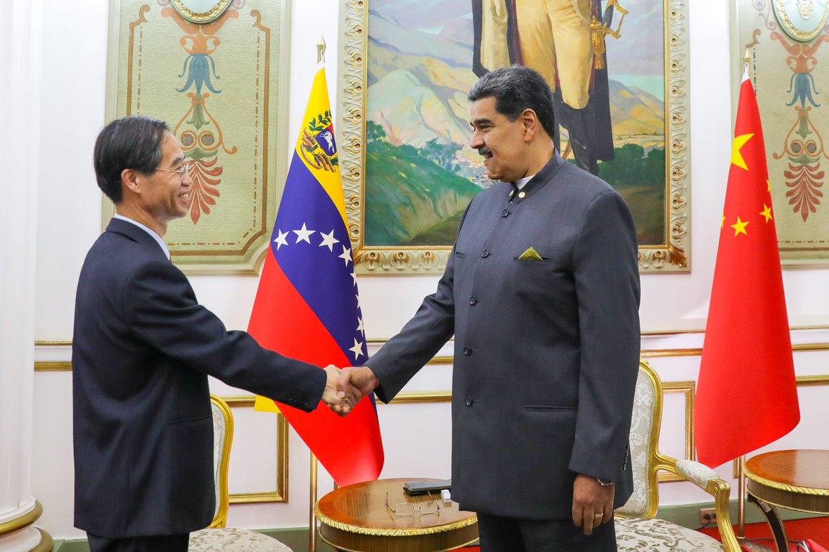 #18May| 🇨🇳🤝🇻🇪 ¡ETIQUETA DEL DÍA! ▶️ #CooperaciónYSolidaridad Encuentro de la Comisión China con el Pdte. Maduro.
