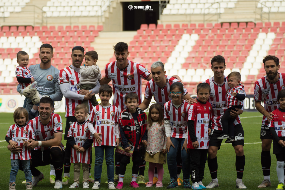 Desmarka't tweet media