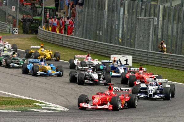botequimgp's tweet photo. Há 20 anos Michael Schumacher (Ferrari) venceu o GP ÁUSTRIA 2003. Kimi Raikkonen (McLaren) foi o 2º e Rubens Barrichello (Ferrari) o 3º.
#Fórmula1 #GPAustria #Áustria2003 #F1History #CorridaClássica #LegendsOfF1 #Automobilismo #PilotosFamosos #MichaelSchumacher #RubensBarrichello https://t.co/OyxklnQz5s