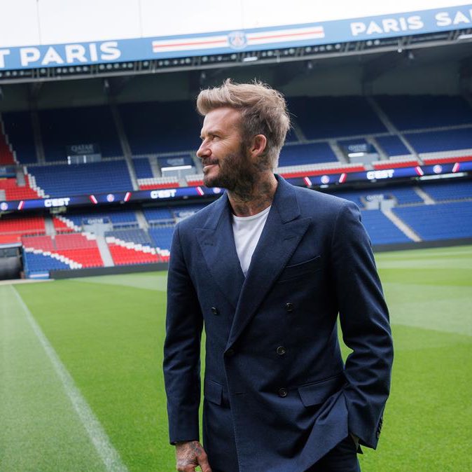 MediaParisien's tweet photo. 🗣️ David Beckham à propos des supporters du PSG : 

« Je me souviendrai toujours de ce qu'ils ont fait pour moi, de la façon dont ils m'ont traité et de l'attitude des supporters du Paris Saint-Germain à mon égard. Même si je ne suis resté que six mois, j'ai eu l'impression d'être traité comme si j'étais là depuis 16 ans et que je faisais partie de cette famille. » ❤️💙

(PSG TV)