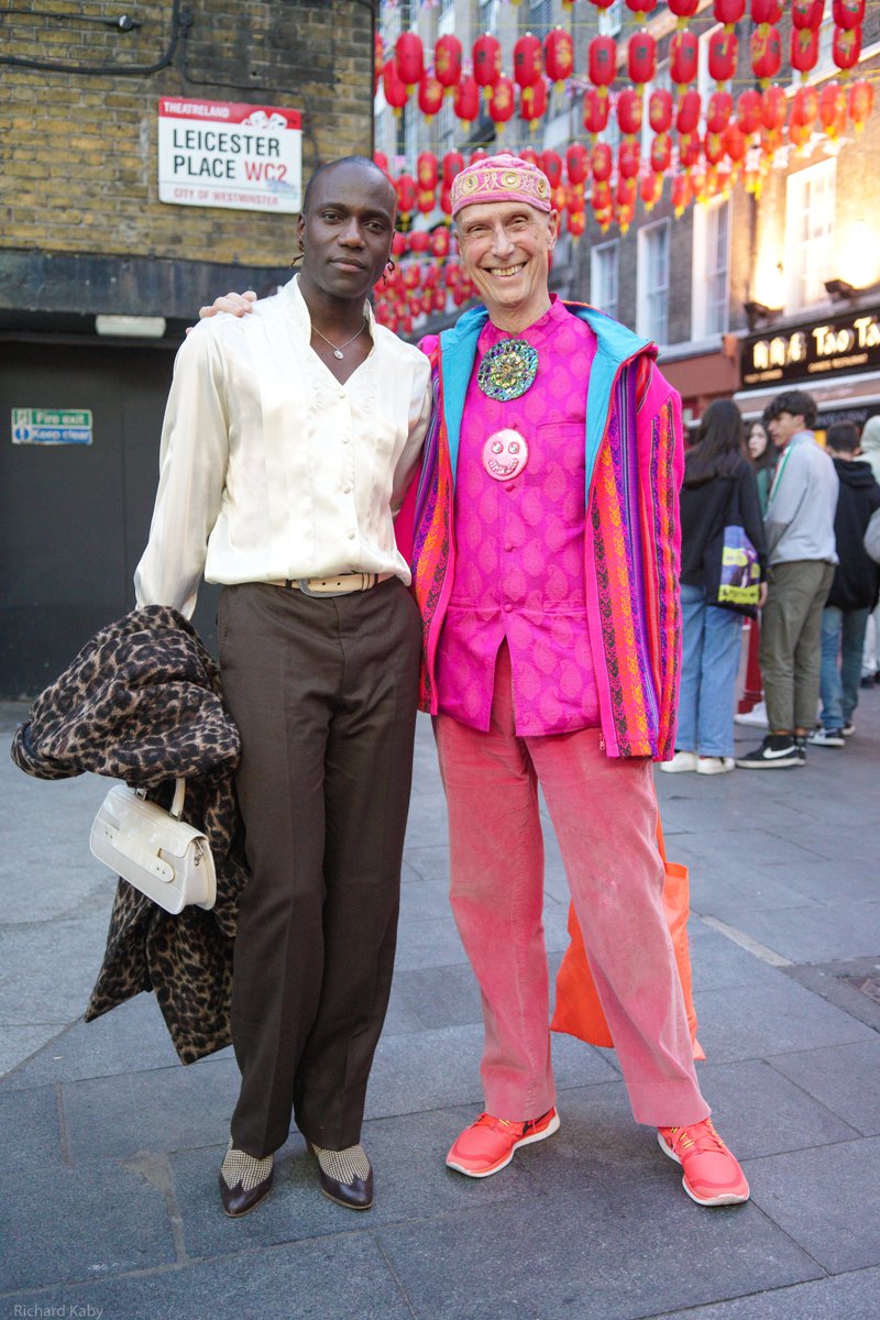 AndrewLoganAMW's tweet photo. What a wonderful time we all had at Tim Yip's screening of Love Infinity at the @ThePCCLondon last Monday evening ❤️
Thank you for having me x
📷 Richard Kaby, Meihui Liu, Jenny Forward-Hayter
#andrewlogan #andrewlogansculptor #loveinfinity #timyip #cinema #artist #london https://t.co/My289X86J8