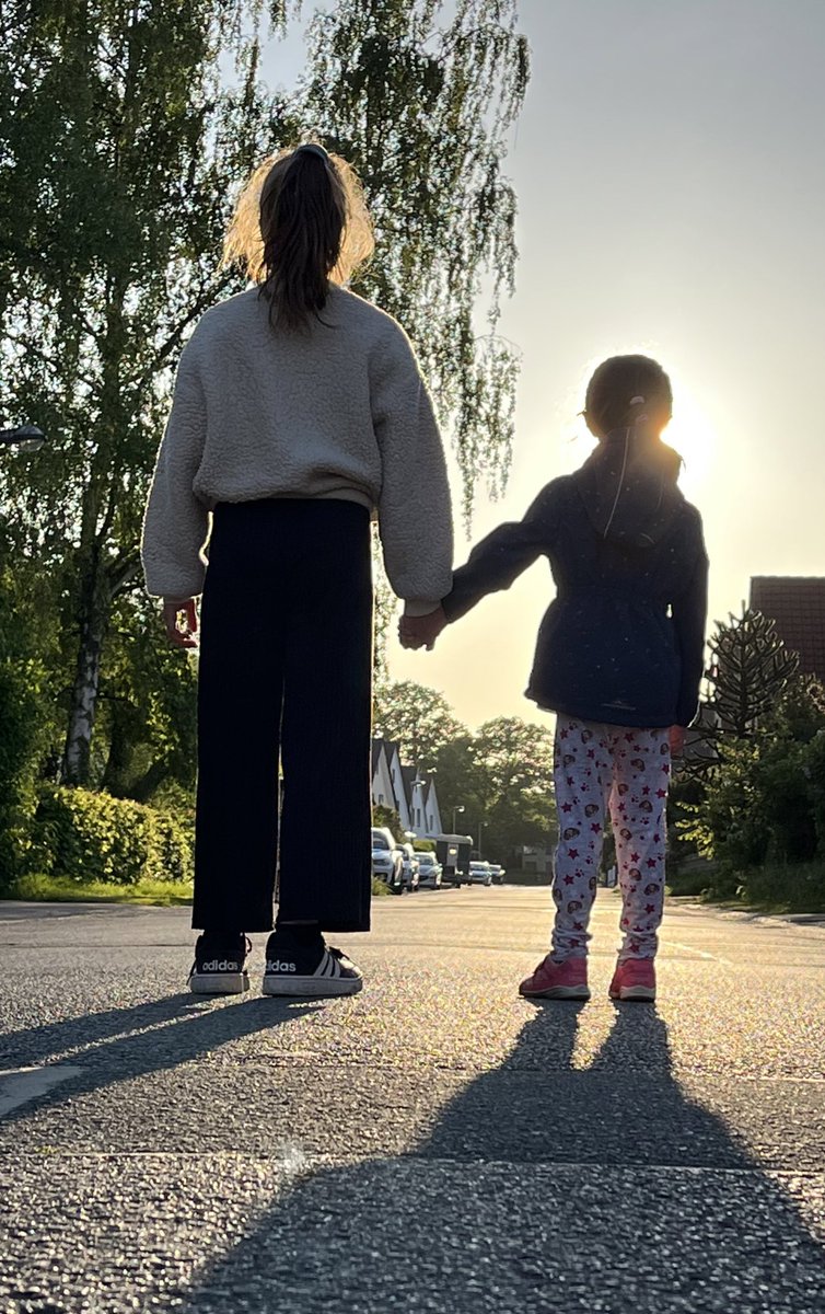 Jetzt gehts noch zum Eis essen❤️❤️❤️

Was habt Ihr heute tolles gemacht🍀?