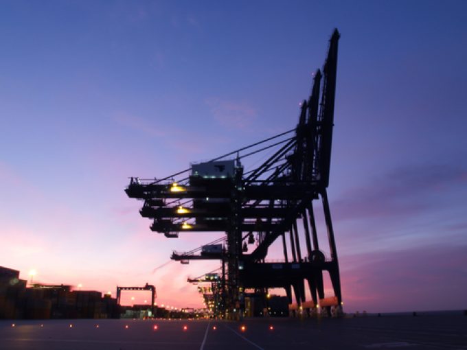 Dock strikes and shippers eyeing rate renegotiation add pressure on carriers theloadstar.com/dock-strikes-a… #3PL#logistics#transporation#GLI#gardnerlogistics