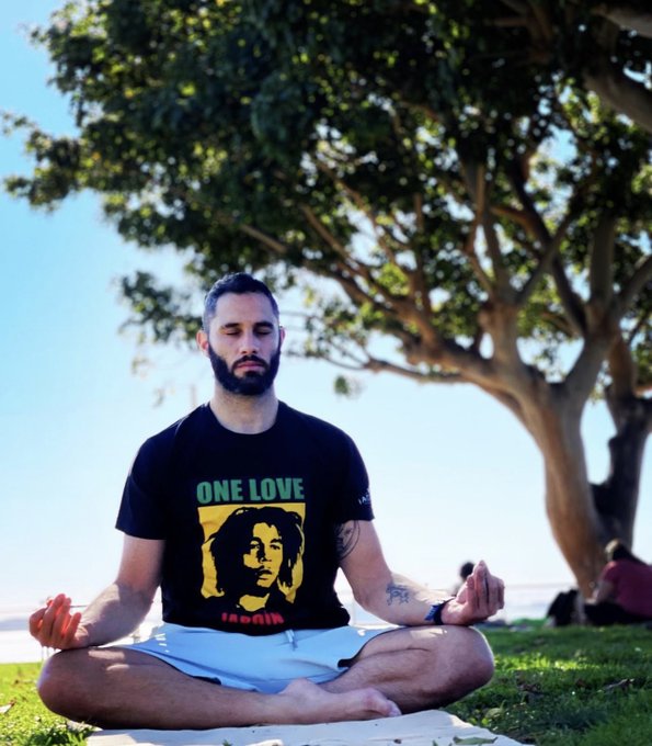 Starting my Sunday with a peaceful meditation session. Taking time to clear my mind and set positive<a href="/tag/mindfulness"class="tags"><span>#mindfulness</span></a><a href="/tag/sundaymeditation"class="tags"><span>#sundaymeditation</span></a>