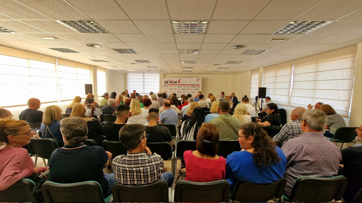CsManises's tweet photo. Asistiendo al debate de @elperiodicoaqui informando de nuestras propuestas y soluciones para #Manises.
#EldebatEPDA https://t.co/lzN9mQrv4s