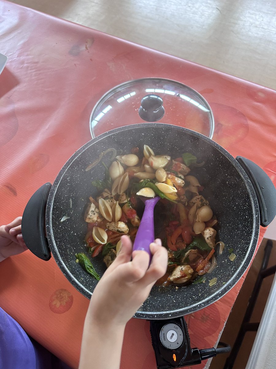 St Mary's CE Primary (@smceprimary) on Twitter photo Today <a href="/Rootstofood/">Darren Tinkler</a> ran a sizzling cooking workshop! Our fun-filled event promotes nutrition education while igniting the culinary passions of young chefs. An incredible opportunity to inspire a lifelong love for healthy cooking! The children whipped up a truly nutritious meal π Today <a href="/Rootstofood/">Darren Tinkler</a> ran a sizzling cooking workshop! Our fun-filled event promotes nutrition education while igniting the culinary passions of young chefs. An incredible opportunity to inspire a lifelong love for healthy cooking! The children whipped up a truly nutritious meal π