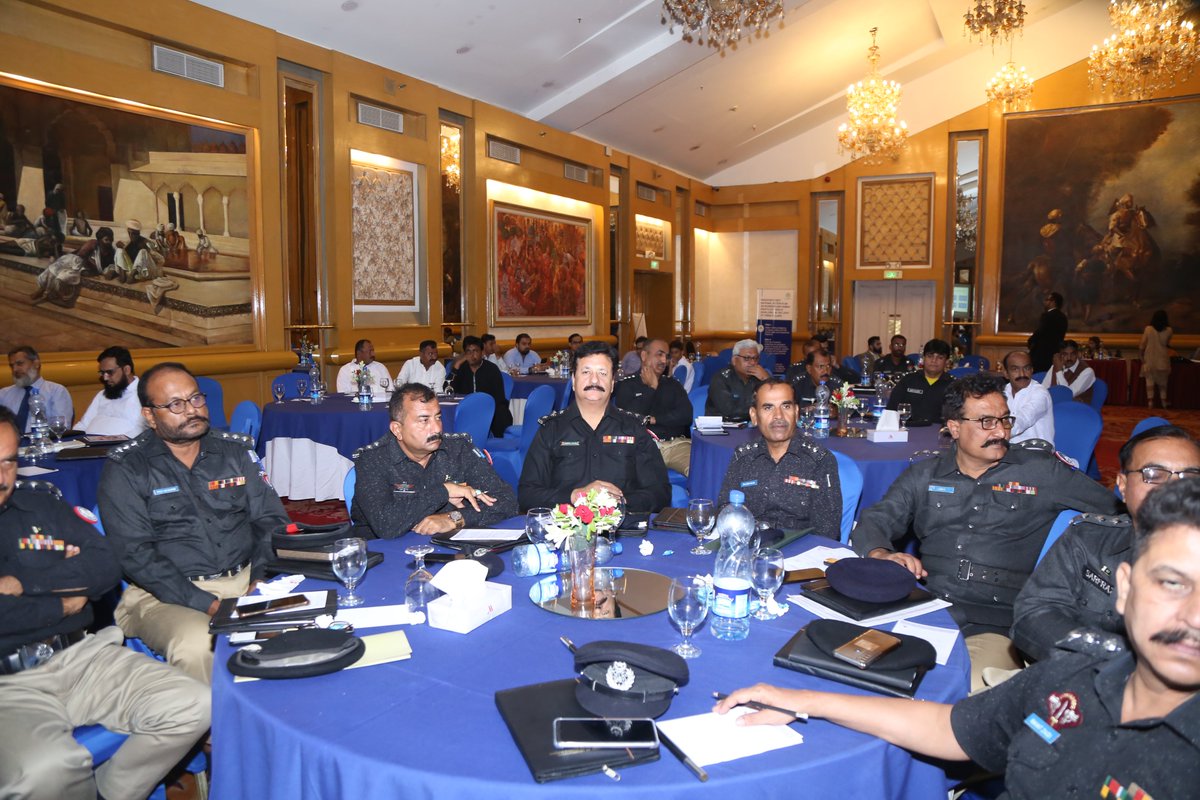 HumanRightsGovt's tweet photo. Surendar Valasai (Special Assistant to CM Sindh for Human Rights), Javed Sibghatullah Mahar (Secretary, Sindh HRD), Iqbal Detho (Chairman, HRCS), Javed Jiskani Baloch (DIG), Jameel Junejo (Executive Coordinator, the Treaty Implementation Cell of  the HRDS) and others addressed. https://t.co/Q8XDr5JKfk