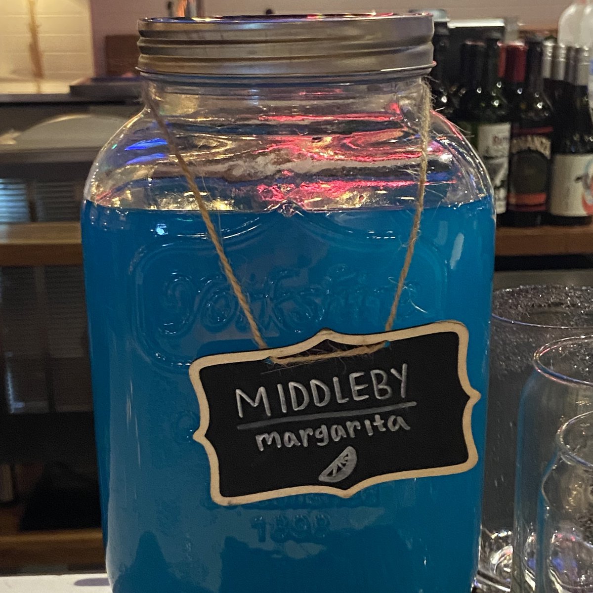 With the @NatlRestShow inching closer we are pulling out the bright blues so you can see us on the show floor!

See you soon at Booth #4200!

#middleby #thisismiddleby #nationalrestaurantshow